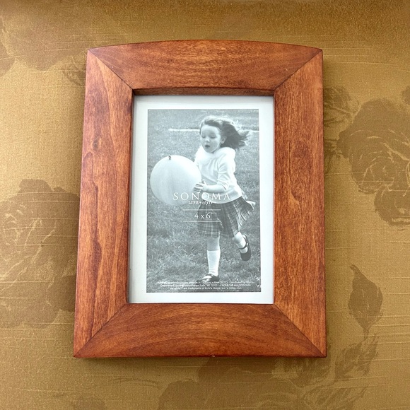 Sonoma Wood Design Style Picture Frame 4”x6” photo - Picture 2 of 10